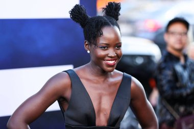 Lupita Nyong 'o, 18 Temmuz 2022' de Hollywood, Los Angeles, Kaliforniya, ABD 'deki TCL Çin Tiyatrosu IMAX' te düzenlenen Universal Pictures 'No' nun dünya prömiyerine geldi.. 
