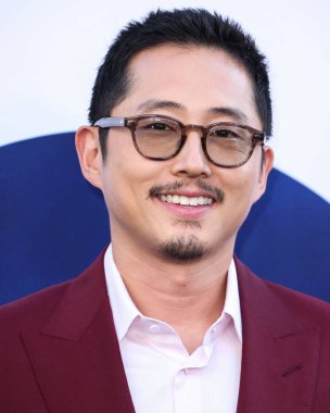 Steven Yeun, 18 Temmuz 2022 'de Hollywood, Los Angeles, Kaliforniya, ABD' deki TCL Çin Tiyatrosu IMAX 'te düzenlenen Universal Pictures' No 'filminin dünya prömiyerine geldi.