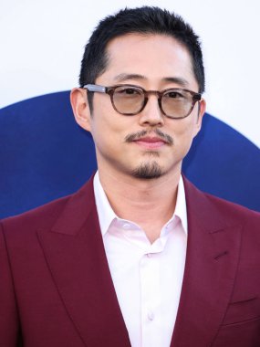 Steven Yeun, 18 Temmuz 2022 'de Hollywood, Los Angeles, Kaliforniya, ABD' deki TCL Çin Tiyatrosu IMAX 'te düzenlenen Universal Pictures' No 'filminin dünya prömiyerine geldi.