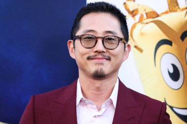 Steven Yeun, 18 Temmuz 2022 'de Hollywood, Los Angeles, Kaliforniya, ABD' deki TCL Çin Tiyatrosu IMAX 'te düzenlenen Universal Pictures' No 'filminin dünya prömiyerine geldi.