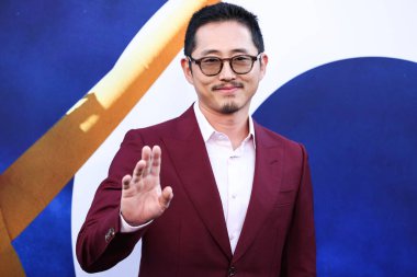 Steven Yeun, 18 Temmuz 2022 'de Hollywood, Los Angeles, Kaliforniya, ABD' deki TCL Çin Tiyatrosu IMAX 'te düzenlenen Universal Pictures' No 'filminin dünya prömiyerine geldi.