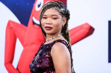 Storm Reid, 18 Temmuz 2022 'de Hollywood, Los Angeles, Kaliforniya, ABD' deki TCL Çin Tiyatrosu IMAX 'te düzenlenen Universal Pictures' No 'filminin dünya prömiyerine geldi.. 