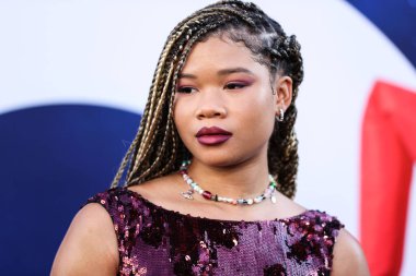 Storm Reid, 18 Temmuz 2022 'de Hollywood, Los Angeles, Kaliforniya, ABD' deki TCL Çin Tiyatrosu IMAX 'te düzenlenen Universal Pictures' No 'filminin dünya prömiyerine geldi.. 