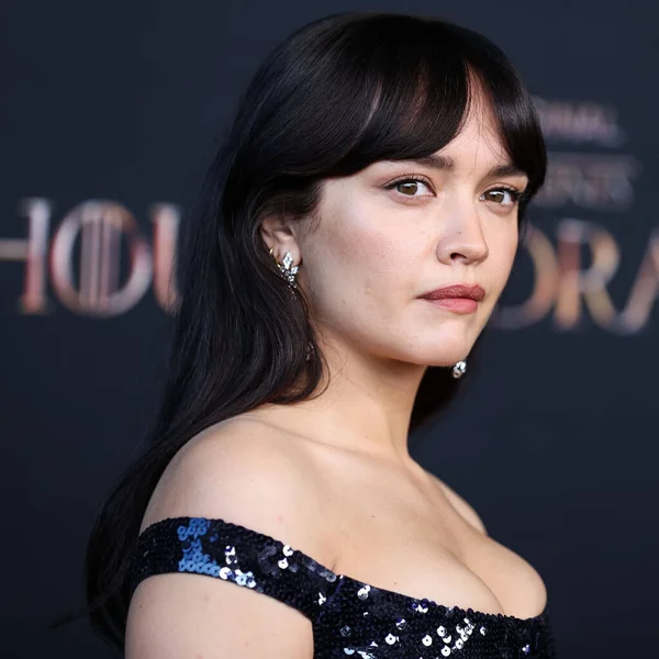 Engelsk Skådespelerska Olivia Cooke Bär Thom Browne Anländer Till Världspremiären — Stockfoto