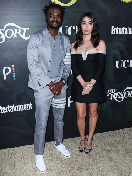 Amerikalı aktör William Jackson Harper ve Amerikalı aktris Cristin Milioti, Peacock, UCP ve Entertainment Weekly 'nin sunduğu 