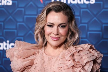 Amerikalı aktris Alyssa Milano, 18 Temmuz 2022 'de Los Angeles, Kaliforniya, ABD' de bulunan City Market Social House 'da düzenlenen Michael Rubin, MLBPA ve Fanatiklerin ev sahipliğini yaptığı' Oyuncular Partisi 'ne geldi..