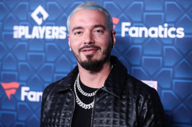 Kolombiyalı şarkıcı J Balvin, 18 Temmuz 2022 'de Los Angeles, Kaliforniya, ABD' deki City Market Social House 'da düzenlenen Michael Rubin, MLBPA ve Fanatiklerin ev sahipliğini yaptığı' Oyuncular Partisi 'ne geldi.. 