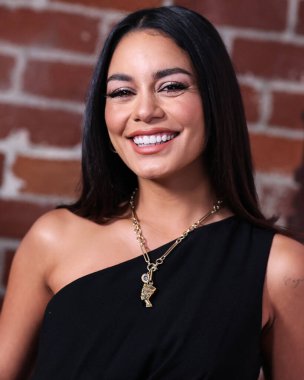 Amerikalı aktris ve şarkıcı Vanessa Hudgens, 17 Temmuz 2022 'de Spago' da düzenlenen No Kid Hungry x Cali Cares Charity Etkinliği 'ne geldi.. 