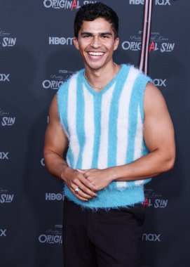 Amerikalı şarkıcı ve aktör Alex Aiono, Kanlı Kırmızı Halı ve HBO Max 'in 