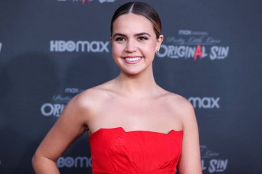 Toni Maticevski elbisesi giyen Amerikalı aktris Bailee Madison, Kanlı Kırmızı Halı ve Gabbana ayakkabıları ile 15 Temmuz 2022 'de Burbank' te, Max 'in 