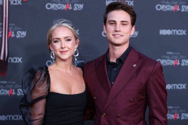 Maris Kenny ve Amerikalı aktör Carson Rowland, Kanlı Kırmızı Halı ve HBO Max 'in 