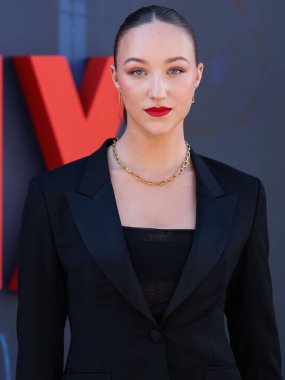 Amerikalı aktris Ava Michelle, Netflix 'in 13 Temmuz 2022' de TCL Çin Tiyatrosu IMAX 'te düzenlenen 