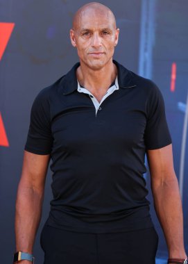 İngiliz aktör Daz Crawford 13 Temmuz 2022 'de Hollywood, Los Angeles, Kaliforniya, ABD' de bulunan TCL Çin Tiyatrosu IMAX 'te düzenlenen Netflix' in 