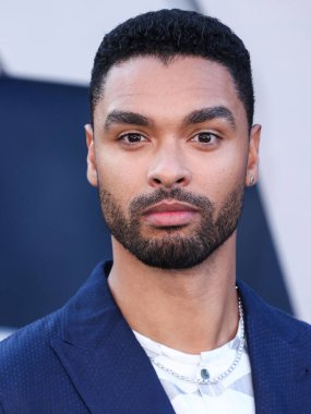İngiliz aktör Reg-Jean Page (Rege-Jean Page), 13 Temmuz 2022 'de Hollywood, Los Angeles, Kaliforniya, ABD' de bulunan TCL Çin Tiyatrosu IMAX 'te düzenlenen Netflix' in 'Gri Adam' ın Dünya prömiyerine geldi.. 