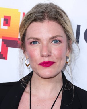 Amerikalı aktris Julia Yorks, 12 Temmuz 2022 'de Hollywood, Los Angeles, Kaliforniya, ABD' de düzenlenen TCL Çin 6 Tiyatrosu 'nun Los Angeles Premiere Of Lionsgate' ine geldi.. 