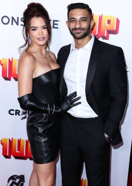 Amerikalı aktris Paris Berelc ve erkek arkadaşı Rhys Athayde, 12 Temmuz 2022 'de Hollywood, Los Angeles, Kaliforniya, ABD' de düzenlenen TCL Çin 6 Tiyatrosu 'nun Los Angeles Premiere Of Lionsgate' ine geldiler.. 