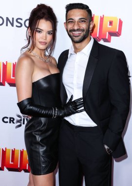 Amerikalı aktris Paris Berelc ve erkek arkadaşı Rhys Athayde, 12 Temmuz 2022 'de Hollywood, Los Angeles, Kaliforniya, ABD' de düzenlenen TCL Çin 6 Tiyatrosu 'nun Los Angeles Premiere Of Lionsgate' ine geldiler.. 