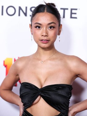 Filipinli-Avustralyalı şarkıcı Ylona Garcia, 12 Temmuz 2022 'de Hollywood, Los Angeles, Kaliforniya, ABD' deki TCL Çin 6 Tiyatrosu 'nda düzenlenen Lionsgate' in '1Up' adlı filminin Los Angeles galasına geldi.. 