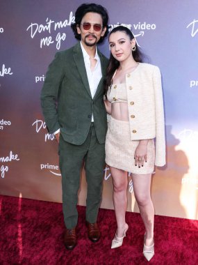 Amerikalı aktör John Cho ve Amerikalı aktris / yönetmen Hannah Marks, 11 Temmuz 2022 'de Hollywood, Los Angeles, Kaliforniya' da düzenlenen 