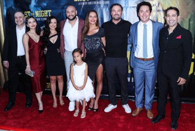 Adam Secondo, Julia Quang, Makena Taylor, Nick Leisure, Mia Elizabeth Antonio Seely, Eve Mauro, Brian Austin Green, David Valdes ve Rafael Siegel, Vertical Entertainment 'in Güzel Sanatlar' daki 