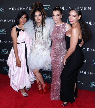 Aktrisler Amara Karan, Emma McDonald, Ayelet Zurer ve Yazzmin Newell 28 Haziran 2022 'de Batı Hollywood' daki The London Hotel West Hollywood 'da düzenlenen AMC +' Moonhaven 'in Los Angeles galasına geldiler.