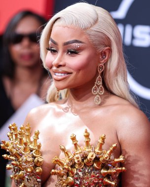 Amerikan model Blac Chyna, Los Angeles, Kaliforniya 'da 26 Haziran 2022 tarihinde Microsoft Theater' da düzenlenen BET Ödülleri 'ne ulaştı..