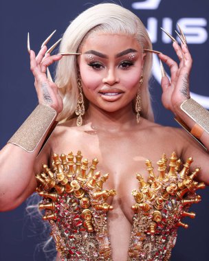 Amerikan model Blac Chyna, Los Angeles, Kaliforniya 'da 26 Haziran 2022 tarihinde Microsoft Theater' da düzenlenen BET Ödülleri 'ne ulaştı..