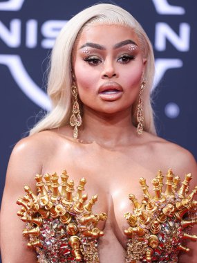 Amerikan model Blac Chyna, Los Angeles, Kaliforniya 'da 26 Haziran 2022 tarihinde Microsoft Theater' da düzenlenen BET Ödülleri 'ne ulaştı..