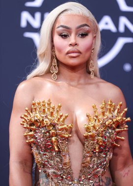 Amerikan model Blac Chyna, Los Angeles, Kaliforniya 'da 26 Haziran 2022 tarihinde Microsoft Theater' da düzenlenen BET Ödülleri 'ne ulaştı..