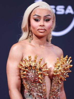 Amerikan model Blac Chyna, Los Angeles, Kaliforniya 'da 26 Haziran 2022 tarihinde Microsoft Theater' da düzenlenen BET Ödülleri 'ne ulaştı..
