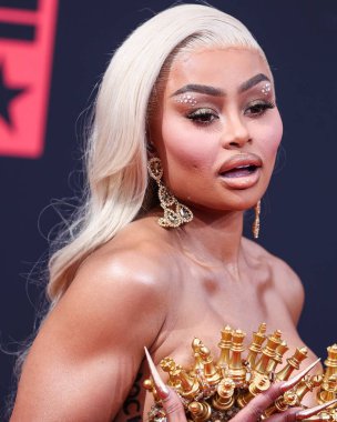 Amerikan model Blac Chyna, Los Angeles, Kaliforniya 'da 26 Haziran 2022 tarihinde Microsoft Theater' da düzenlenen BET Ödülleri 'ne ulaştı..