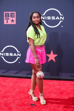 Daniele Lawson, 26 Haziran 2022 'de Los Angeles, Kaliforniya' da Microsoft Theater 'da düzenlenen BET Ödülleri' ne ulaştı..