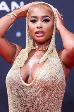 DreamDoll, 26 Haziran 2022 'de Los Angeles, Kaliforniya' da Microsoft Theater 'da düzenlenen BET Ödülleri' ne ulaştı..