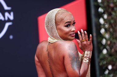 DreamDoll, 26 Haziran 2022 'de Los Angeles, Kaliforniya' da Microsoft Theater 'da düzenlenen BET Ödülleri' ne ulaştı..