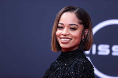 Ella Mai, 26 Haziran 2022 'de Los Angeles, Kaliforniya' da Microsoft Theater 'da düzenlenen BET Ödülleri' ne ulaştı..