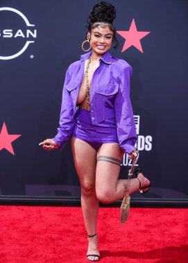 India Love, Los Angeles, Kaliforniya, ABD 'de 26 Haziran 2022' de Microsoft Theater 'da düzenlenen BET Ödülleri' ne ulaştı..