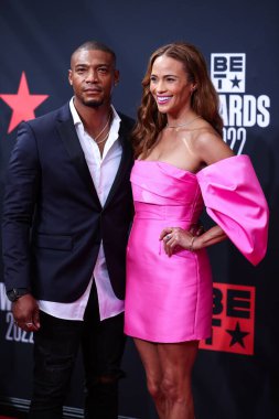 Juan Antonio ve Paula Patton, 26 Haziran 2022 'de Los Angeles, Kaliforniya' da Microsoft Theater 'da düzenlenen BET Ödülleri' ne geldiler..