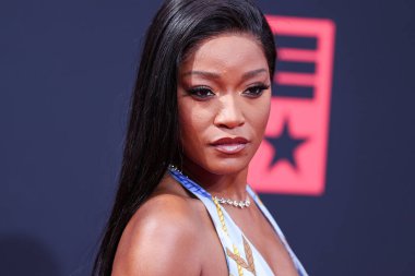 Conner Ives elbisesi giyen Amerikalı aktris Keke Palmer, 26 Haziran 2022 'de Los Angeles, Kaliforniya' da Microsoft Theater 'da düzenlenen BET Ödülleri' ne geldi..