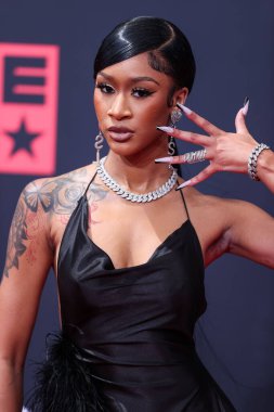 Lakeyah, 26 Haziran 2022 'de Los Angeles, Kaliforniya' da Microsoft Theater 'da düzenlenen BET Ödülleri' ne ulaştı..