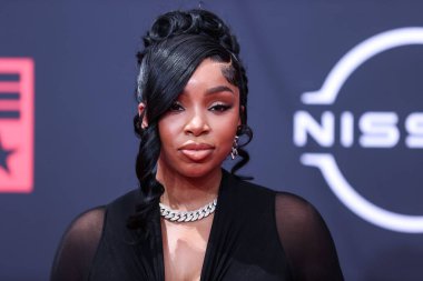 Light Skin Keisha, 26 Haziran 2022 'de Los Angeles, Kaliforniya' da Microsoft Theater 'da düzenlenen BET Ödülleri' ne ulaştı.. 