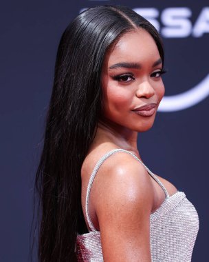 Dolce ve Gabbana elbisesi giyen Amerikalı aktris Marsai Martin, 26 Haziran 2022 'de Los Angeles, Kaliforniya, ABD' deki Microsoft Theater 'da düzenlenen BET Ödülleri 2022' ye ulaştı..