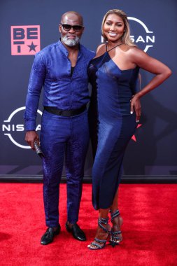 Nyonisela Sioh ve NeNe Leakes, 26 Haziran 2022 'de Los Angeles, Kaliforniya' da Microsoft Theater 'da düzenlenen BET Ödülleri' ne geldiler.. 