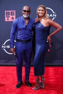Nyonisela Sioh ve NeNe Leakes, 26 Haziran 2022 'de Los Angeles, Kaliforniya' da Microsoft Theater 'da düzenlenen BET Ödülleri' ne geldiler.. 