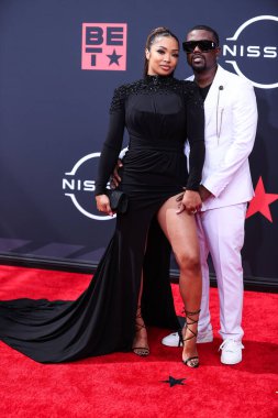 Prenses Love ve kocası Ray J, 26 Haziran 2022 'de Los Angeles, Kaliforniya' da Microsoft Theater 'da düzenlenen BET Ödülleri' ne geldiler.. 
