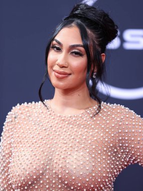 Kraliçe Naija, 26 Haziran 2022 'de Los Angeles, Kaliforniya' da Microsoft Theater 'da düzenlenen BET Ödülleri 2022' ye ulaştı.. 