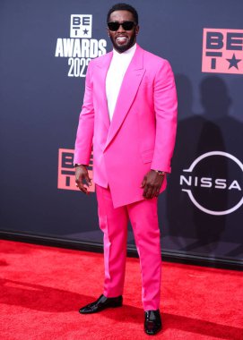 Sean Diddy Combs, 26 Haziran 2022 'de Los Angeles, Kaliforniya' da Microsoft Theater 'da düzenlenen BET Ödülleri' ne ulaştı..