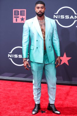 Skyh Alvester Black, 26 Haziran 2022 'de Los Angeles, Kaliforniya' da Microsoft Theater 'da düzenlenen BET Ödülleri' ne ulaştı.. 