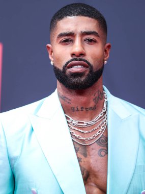 Skyh Alvester Black, 26 Haziran 2022 'de Los Angeles, Kaliforniya' da Microsoft Theater 'da düzenlenen BET Ödülleri' ne ulaştı.. 