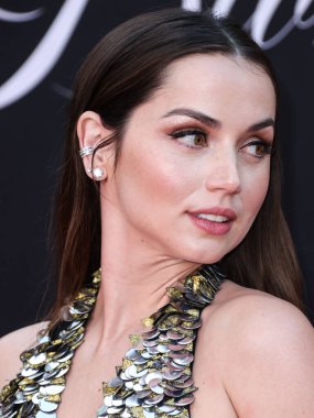 Louis Vuitton elbisesi giyen Kübalı aktris Ana de Armas, 13 Eylül 2022 'de Hollywood, Los Angeles, Kaliforniya, ABD' de bulunan TCL Çin Tiyatrosu IMAX 'te düzenlenen Netflix' in 'Blonde' adlı filminin Los Angeles galasına geldi.. 