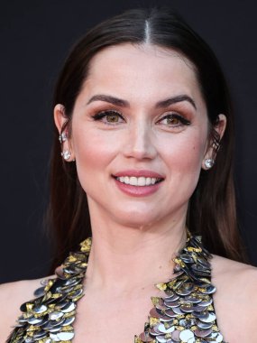 Louis Vuitton elbisesi giyen Kübalı aktris Ana de Armas, 13 Eylül 2022 'de Hollywood, Los Angeles, Kaliforniya, ABD' de bulunan TCL Çin Tiyatrosu IMAX 'te düzenlenen Netflix' in 'Blonde' adlı filminin Los Angeles galasına geldi.. 